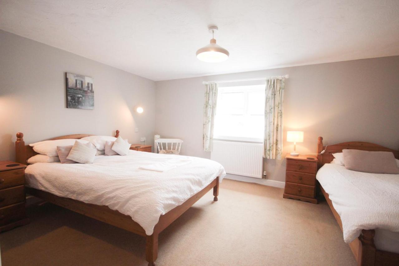 The Five Dials Inn Ilminster Dış mekan fotoğraf